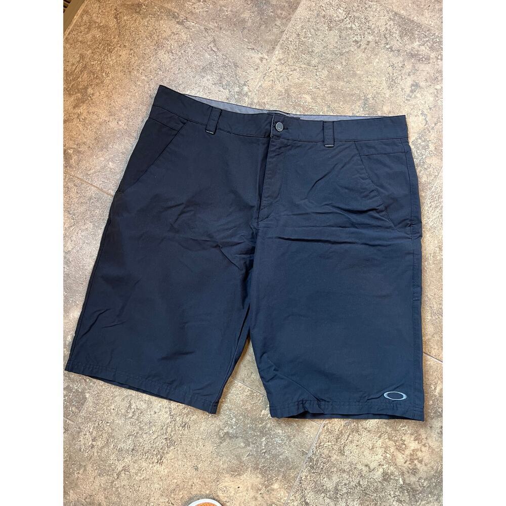 Oakley Black Shorts, Men's size 40W